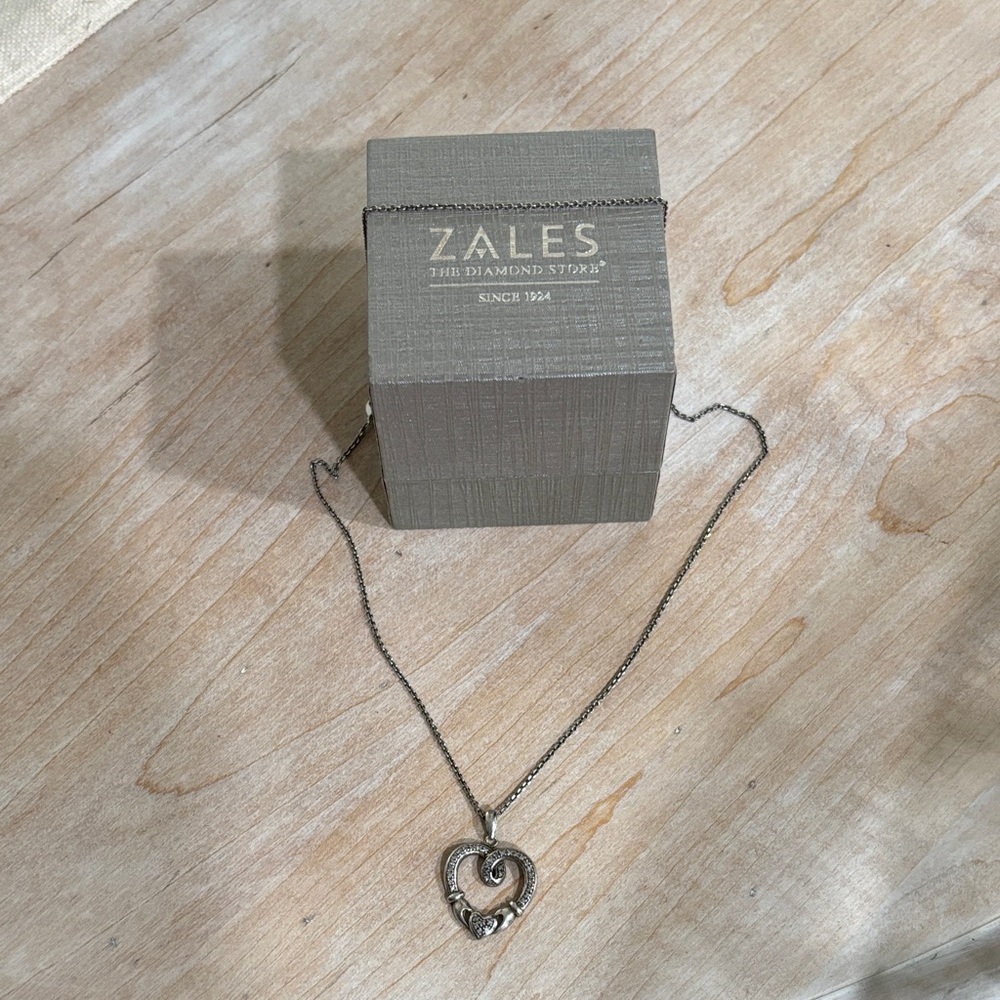Zales Silver Heart Claddagh Necklace